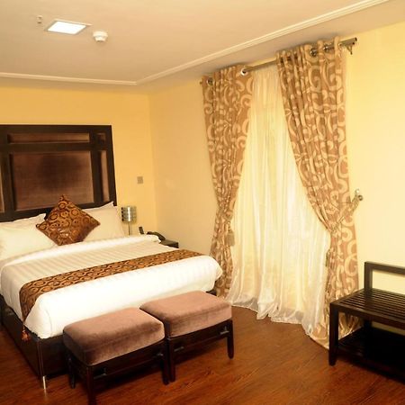 H210 Otel Aliayabiagba Dış mekan fotoğraf