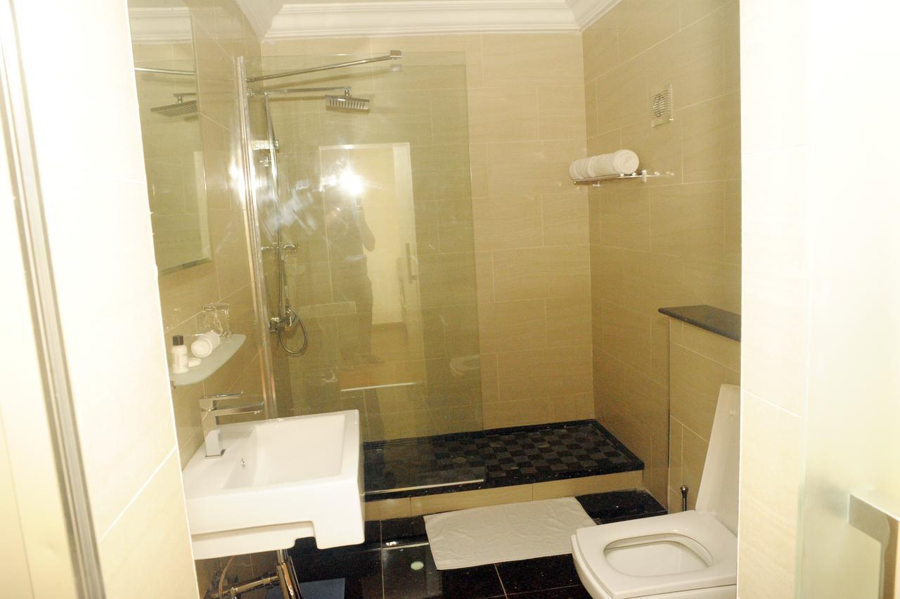H210 Otel Aliayabiagba Dış mekan fotoğraf
