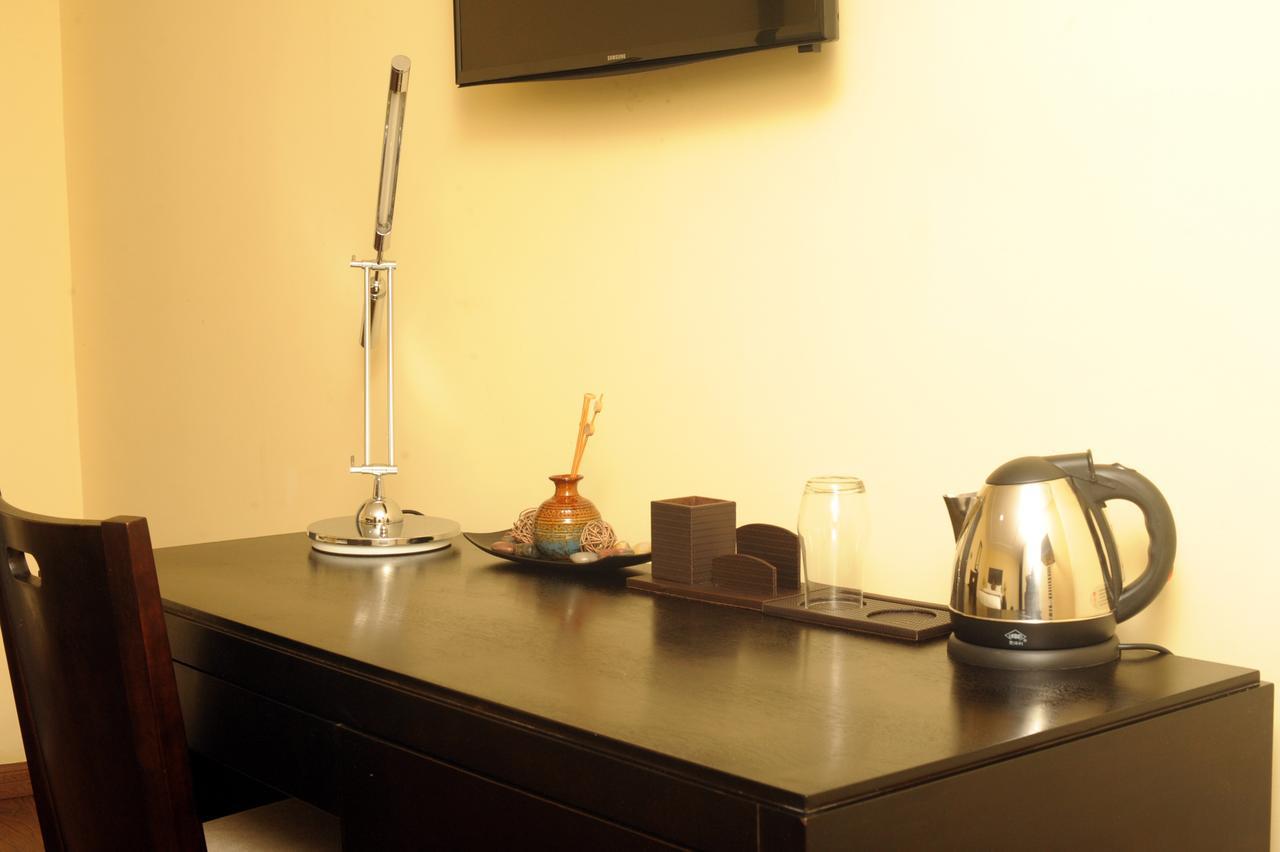 H210 Otel Aliayabiagba Dış mekan fotoğraf