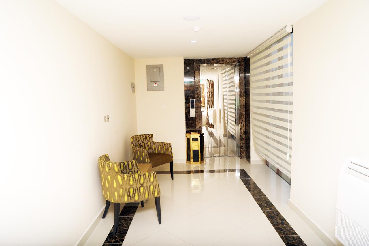 H210 Otel Aliayabiagba Dış mekan fotoğraf