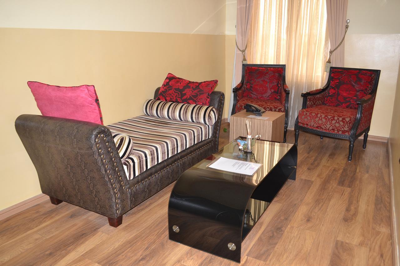 H210 Otel Aliayabiagba Dış mekan fotoğraf