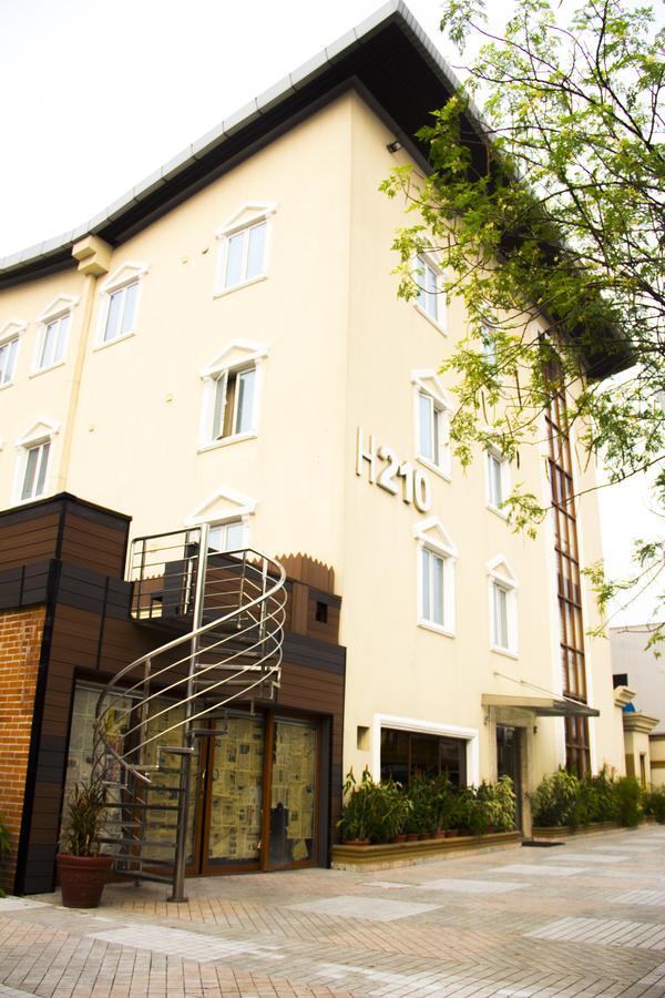 H210 Otel Aliayabiagba Dış mekan fotoğraf