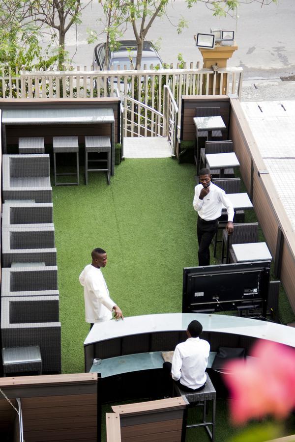 H210 Otel Aliayabiagba Dış mekan fotoğraf